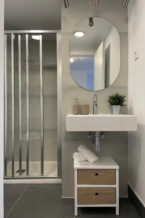 Singularstays Arena Appartement *